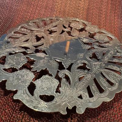 Vintage Wallace Silver Trivet #7321. 6 1/4 inch.