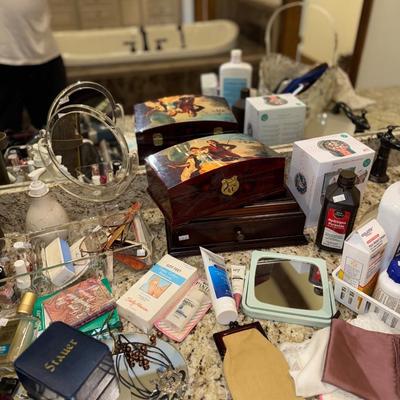 Sale Photo Thumbnail #56: Bathroom