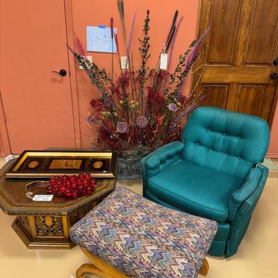 Sale Photo Thumbnail #93: Furniture & home decor