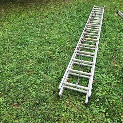 32 FT Extension Ladder Aluminum