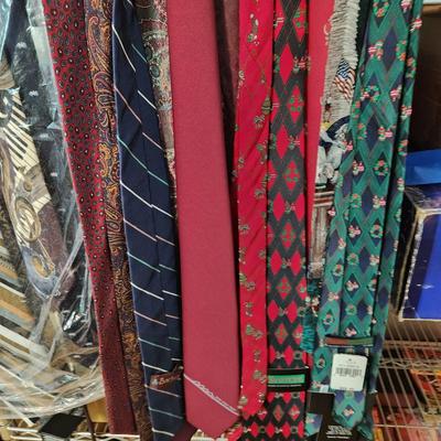 Large Lot of Mens Ties Neckties some New w Tags Holiday Christmas