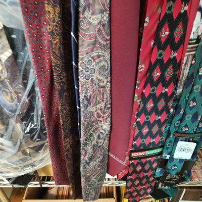 Large Lot of Mens Ties Neckties some New w Tags Holiday Christmas