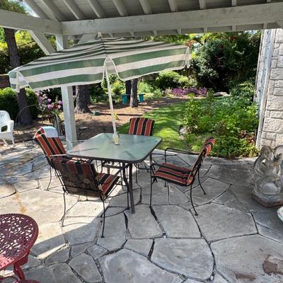 Sale Photo Thumbnail #174: Patio table & chairs