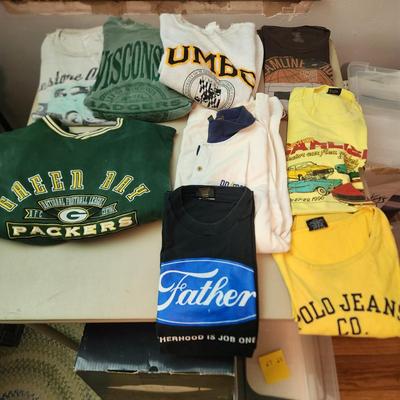 Lot of Vintage Tee Shirts Mostly XL Polo Jeans , Green Bay Packers Sweatshirt, UMBC, Father, Carlise