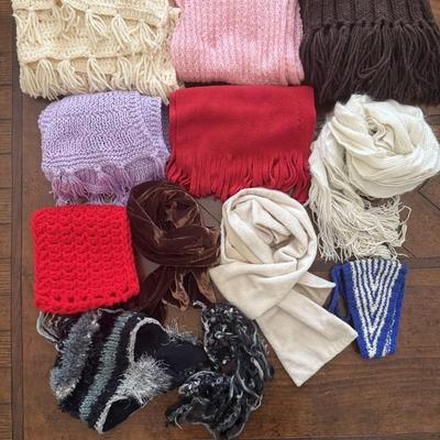 Assorted ladies' scarves, bandanas and hair accessories