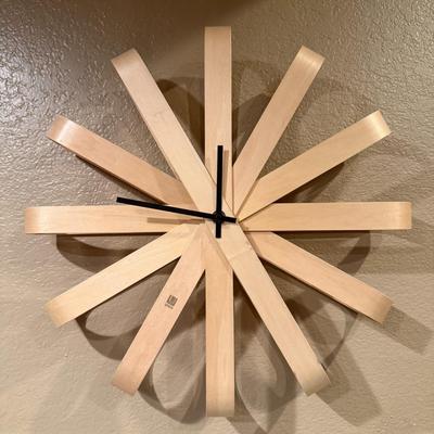 Wall clock Umbra