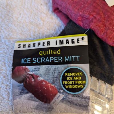 Sale Photo Thumbnail #45: Quilted ice Scraper Mitt