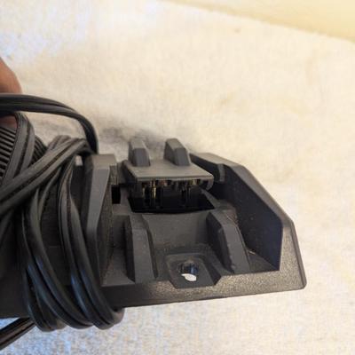 Sale Photo Thumbnail #53: Ryobi Evercharge 2 am Fast Charger