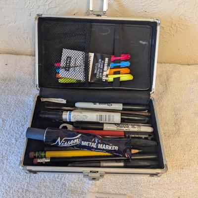 Sale Photo Thumbnail #109: Aluminum case with markers