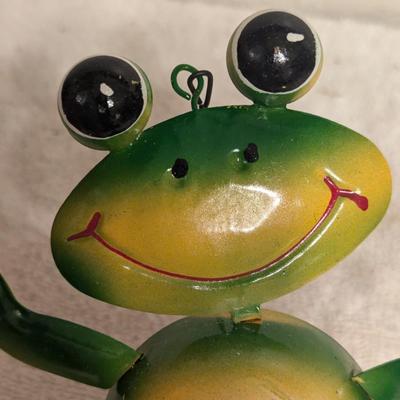 Sale Photo Thumbnail #243: Hanging Metal frog