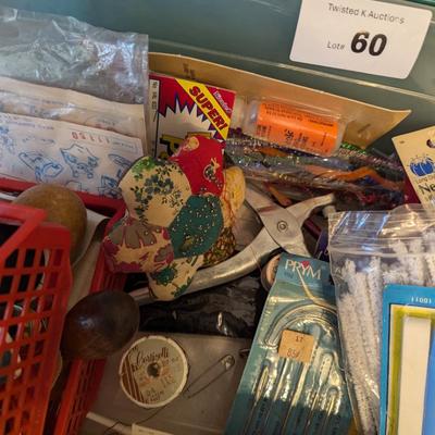 Sale Photo Thumbnail #282: sewing and craft bundle