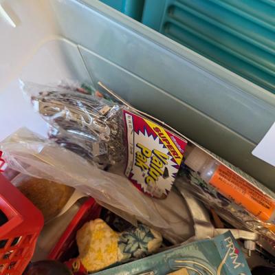Sale Photo Thumbnail #281: sewing and craft bundle