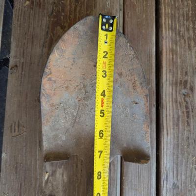 Sale Photo Thumbnail #318: Small shovel