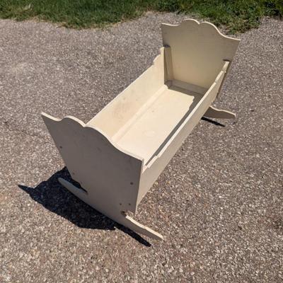 Sale Photo Thumbnail #367: bassinet