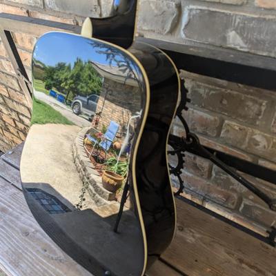Sale Photo Thumbnail #413: Rogue RD80PK Acoustic Guitar comes with case