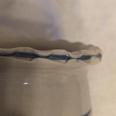 Sale Photo Thumbnail #458: vintage marshall pottery blue stripe sonteware untensil crock