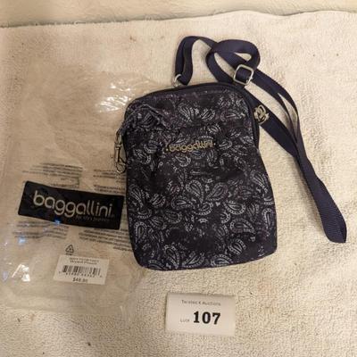 Baggallini pouch