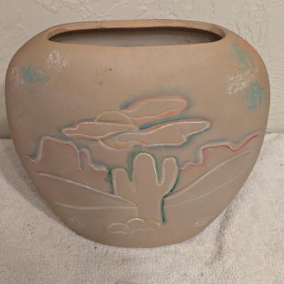 Ceramic pottery vase
