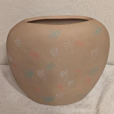 Ceramic pottery vase