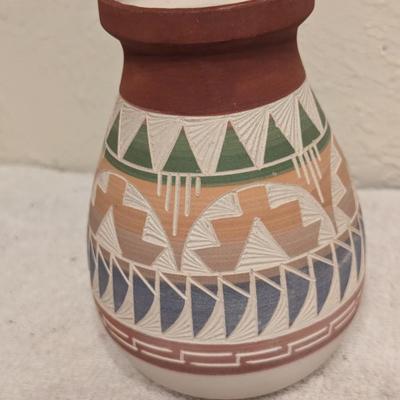 vintage R. Gonza Mexican handcrafted pottery vase.