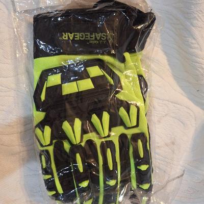 Sale Photo Thumbnail #555: Safegear mechanics gloves