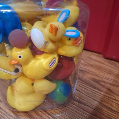 Sale Photo Thumbnail #592: container of ducks!