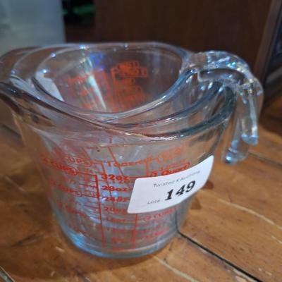 Sale Photo Thumbnail #597: glass measuring cups from anchor hocking  3 sizes