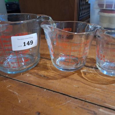Sale Photo Thumbnail #593: glass measuring cups from anchor hocking  3 sizes