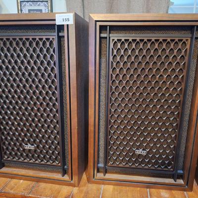 Sale Photo Thumbnail #626: tested and sound great.  Front honeycomb like thing is in great shape.  There are light scratches on some of the exterior but nothing some furniture polish won't fix.