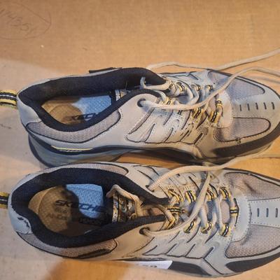 Sale Photo Thumbnail #649: Men's Skechers sz 10