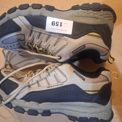 Sale Photo Thumbnail #653: Men's Skechers sz 10