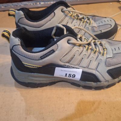 Sale Photo Thumbnail #648: Men's Skechers sz 10