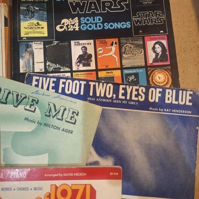 Sale Photo Thumbnail #669: Voice and Piano books