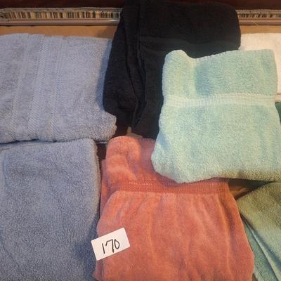 Sale Photo Thumbnail #698: the one green towel is bigger than the hand towels and smaller than the bath towels