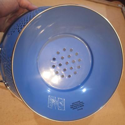 Sale Photo Thumbnail #709: Disney enamel coated collander