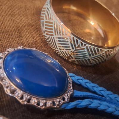 Sale Photo Thumbnail #726: Bracelet bundle