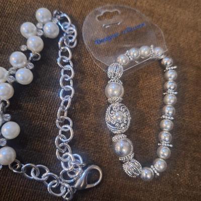Sale Photo Thumbnail #746: jewelry bundle