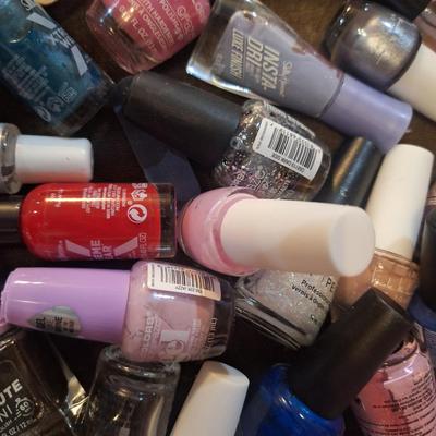 Sale Photo Thumbnail #809: nail polish bundle