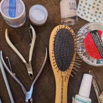 Sale Photo Thumbnail #814: Misc bundle, makeup brushes, nail polish etc
