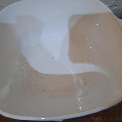 Sale Photo Thumbnail #823: one is slighlty larger then the other.  Probably a 1.5 and 2qt