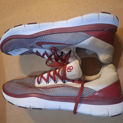 Sale Photo Thumbnail #850: size 14 is hard to find in stores! Better grab them up.