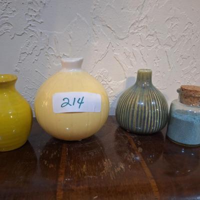 Sale Photo Thumbnail #885: misc ceramic items 