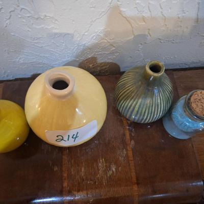 Sale Photo Thumbnail #887: misc ceramic items 