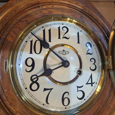 Sale Photo Thumbnail #890: clock- no key, untested