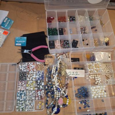 Sale Photo Thumbnail #922: beads, containers and a few partial finished jewelry pieces