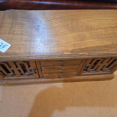Sale Photo Thumbnail #933: top doesn't open, but all drawers do.