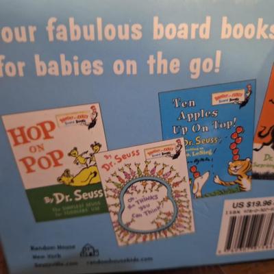Sale Photo Thumbnail #936: small animals and books