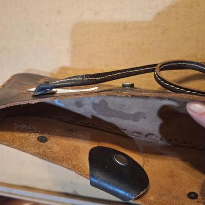 Sale Photo Thumbnail #988: small unbranded