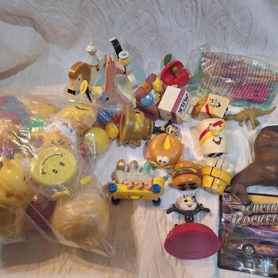 Sale Photo Thumbnail #1013: toys- some are vintage