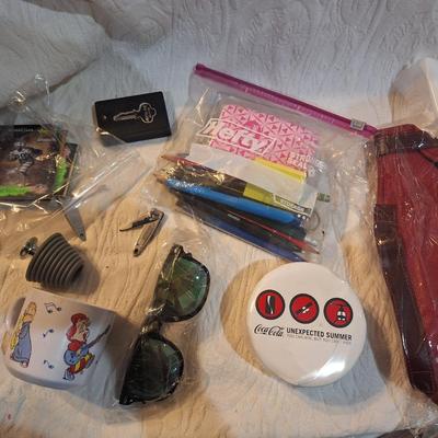 Sale Photo Thumbnail #1019: misc bundle, 
